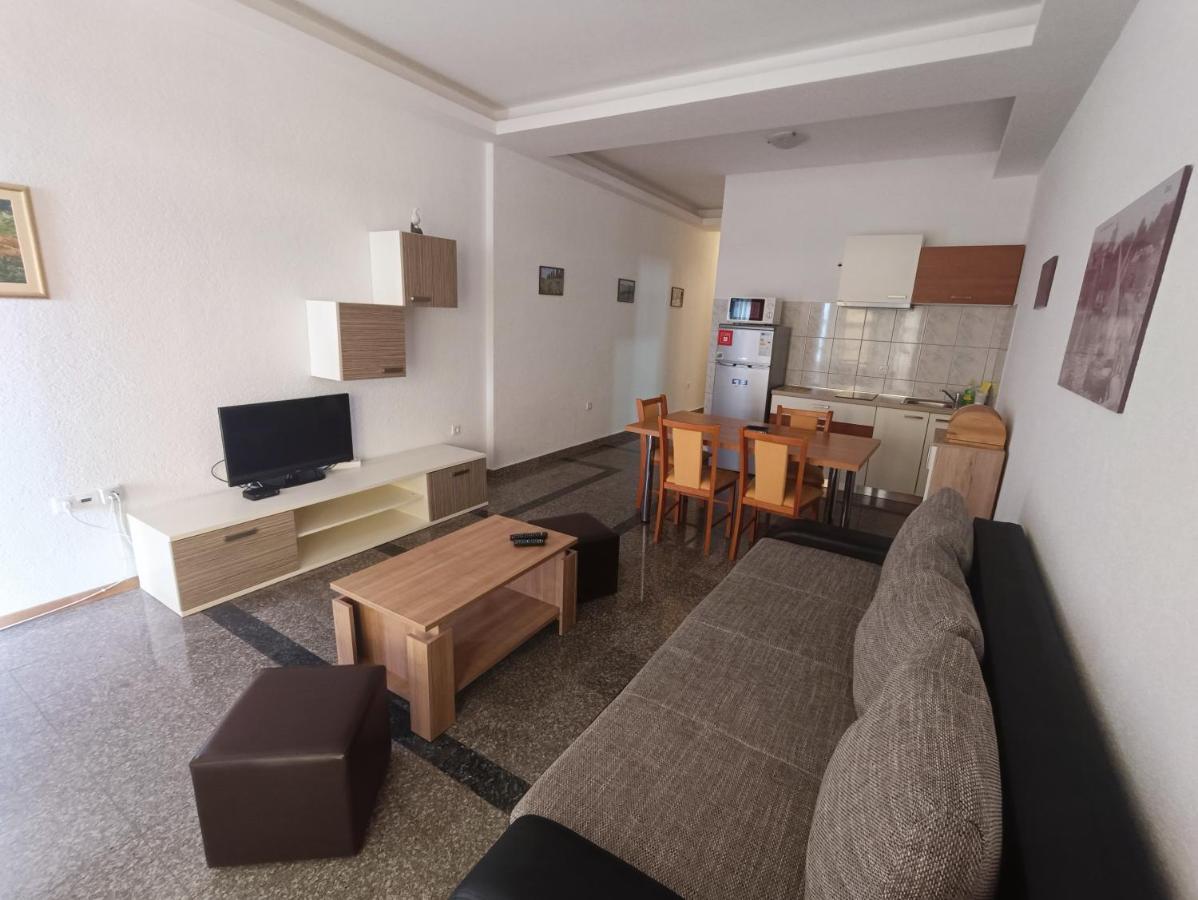 Apartmani Centar Стариград-Паклениця Екстер'єр фото