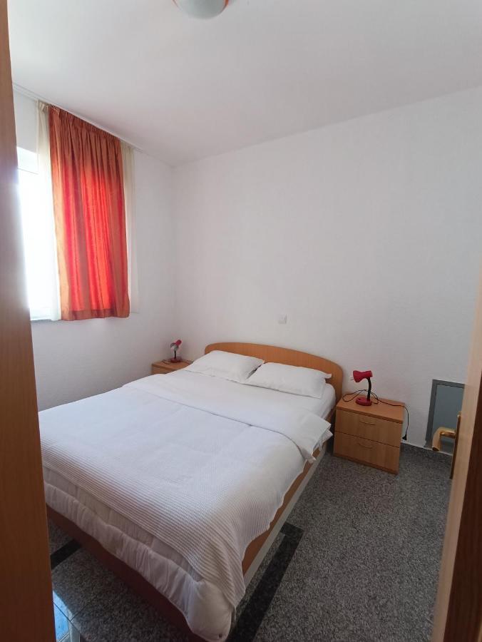 Apartmani Centar Стариград-Паклениця Екстер'єр фото